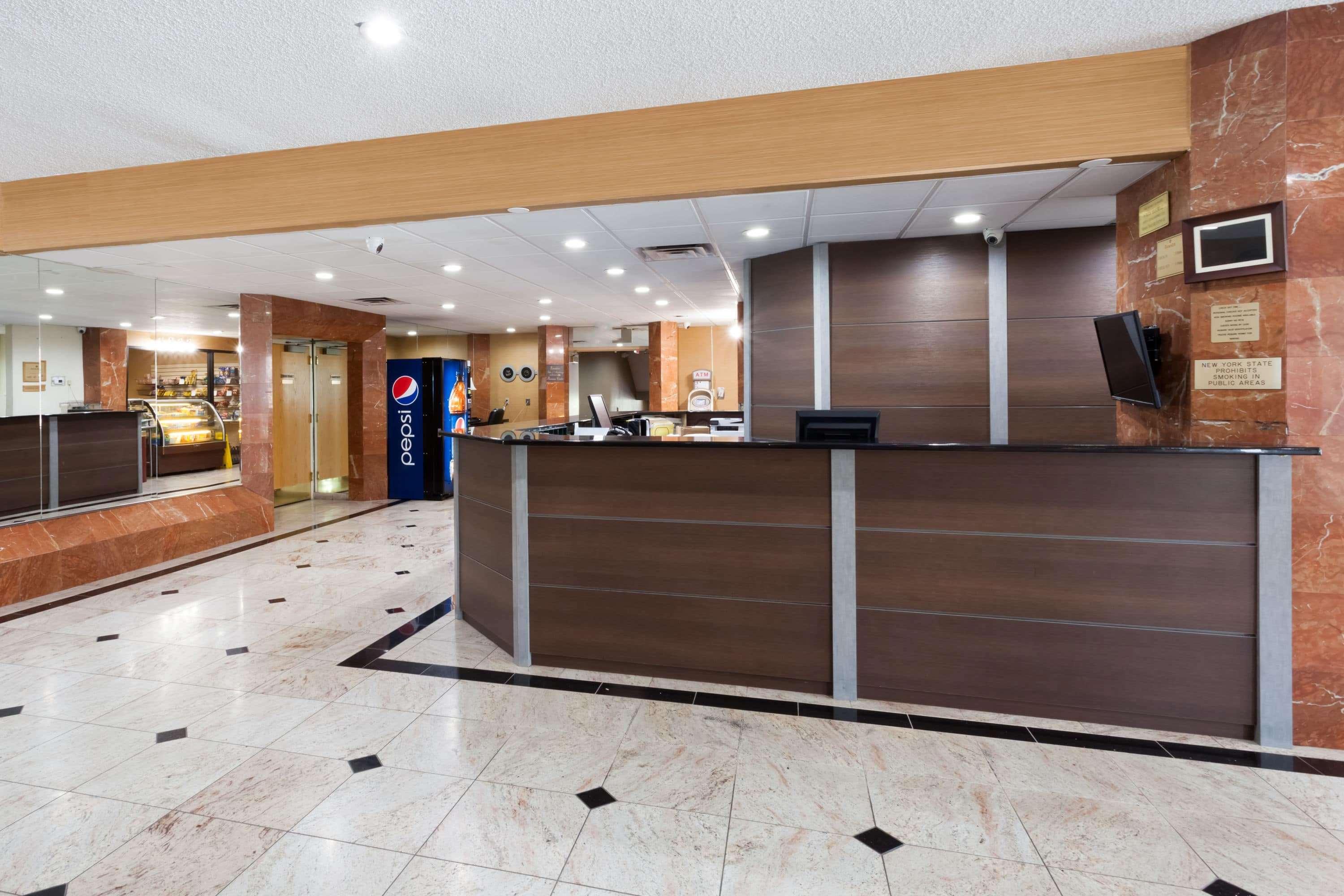 Hotel Ramada By Wyndham Newburgh/West Point Exterior foto