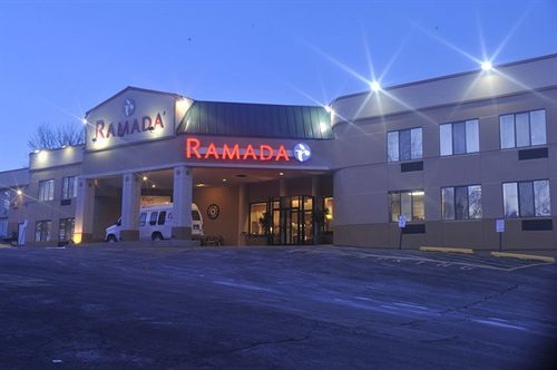 Hotel Ramada By Wyndham Newburgh/West Point Exterior foto