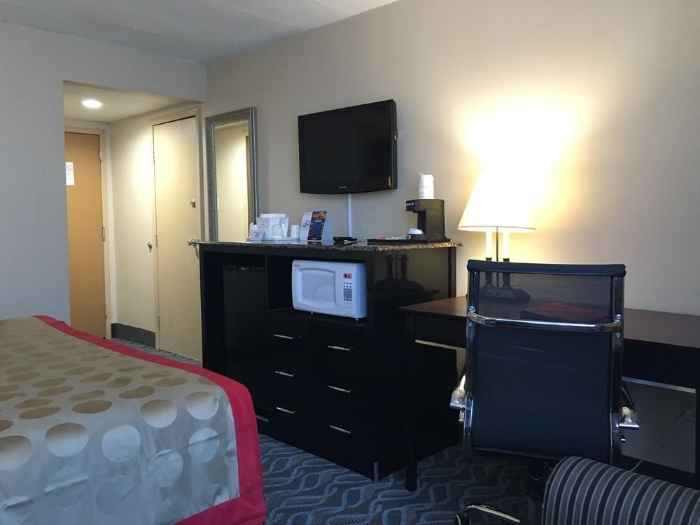 Hotel Ramada By Wyndham Newburgh/West Point Exterior foto